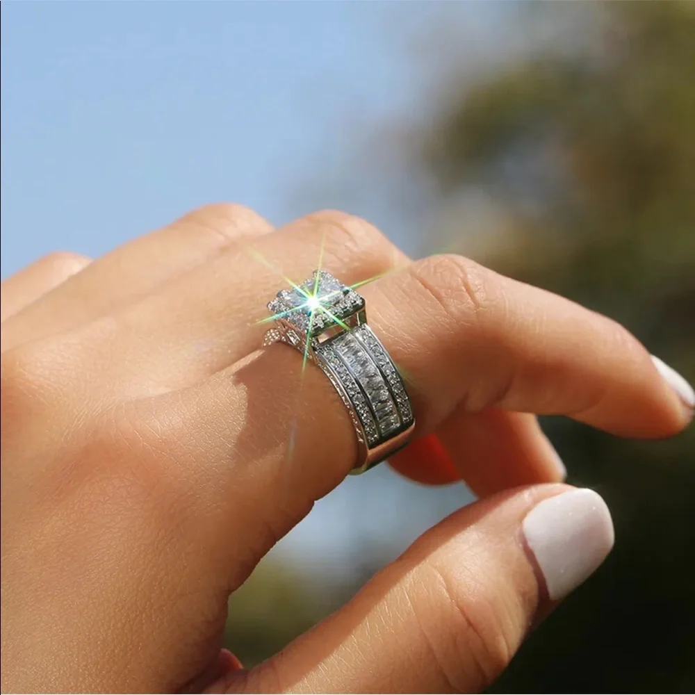 New Elegant 925 Silver Women Diamond Wedding Ring - Picture 2 of 2